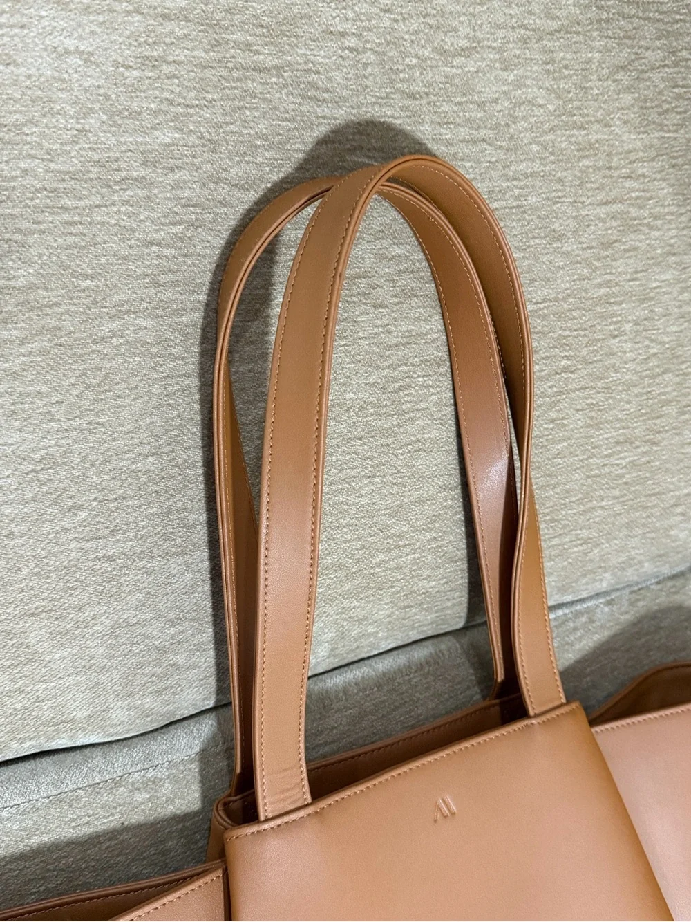 Kaai pyramid tote