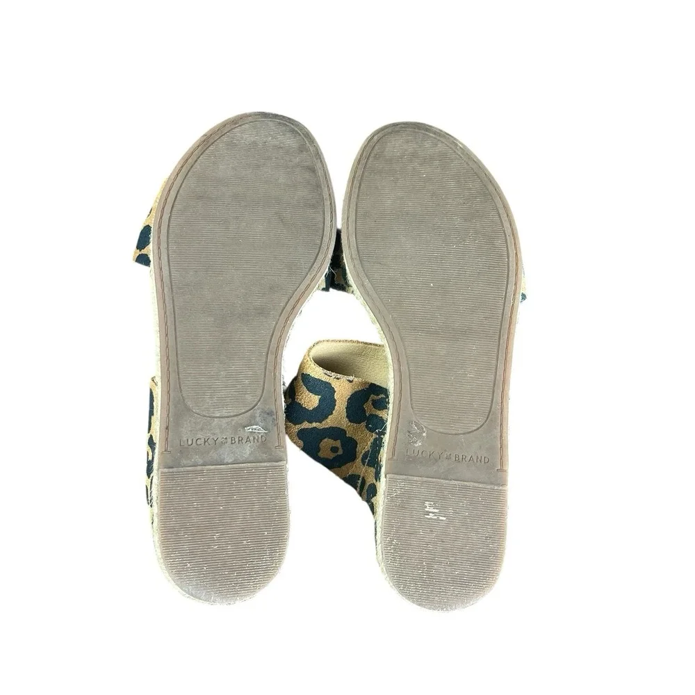 Lucky Brand please see