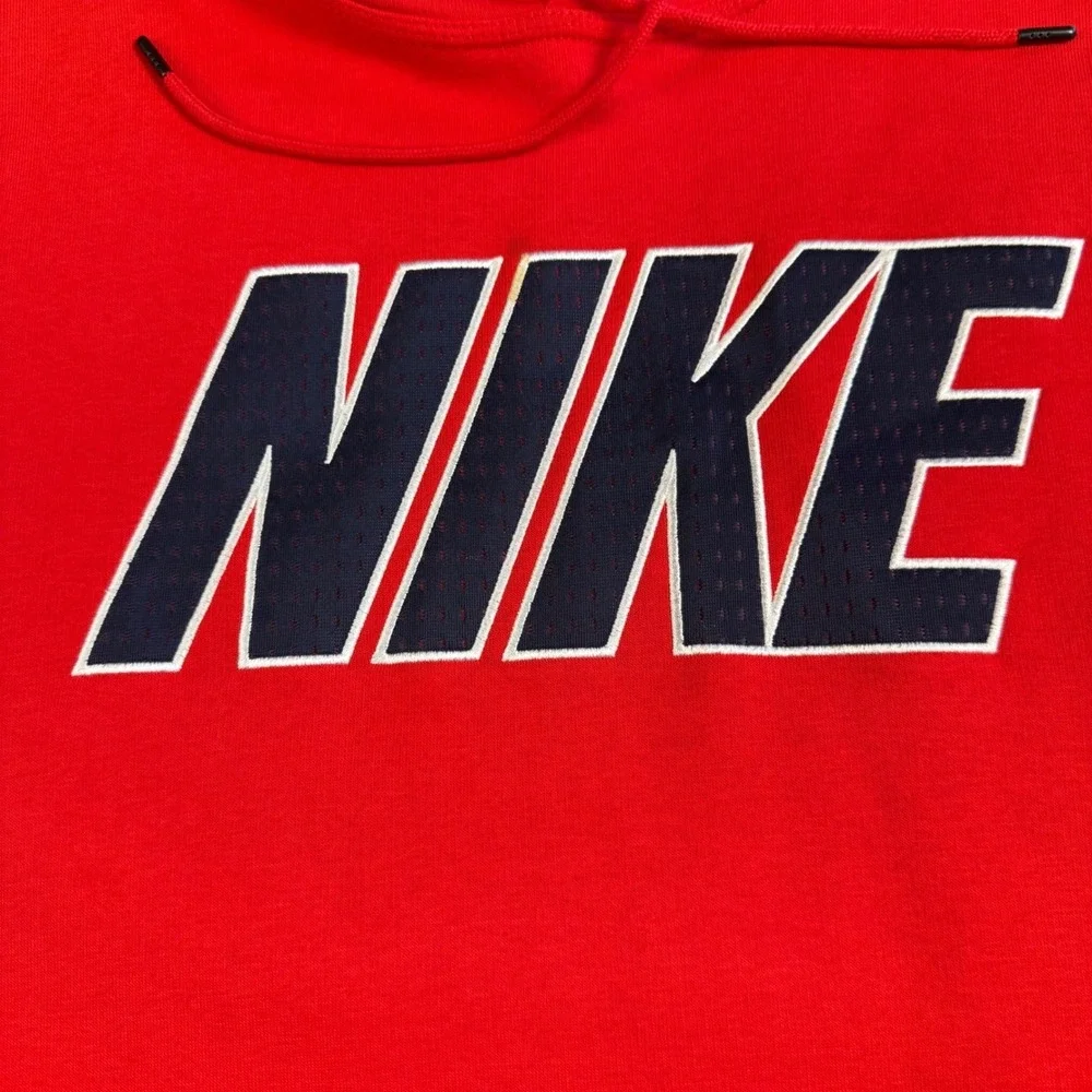 Nike classic pullover