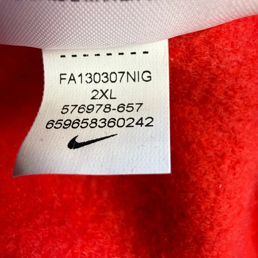Nike classic pullover