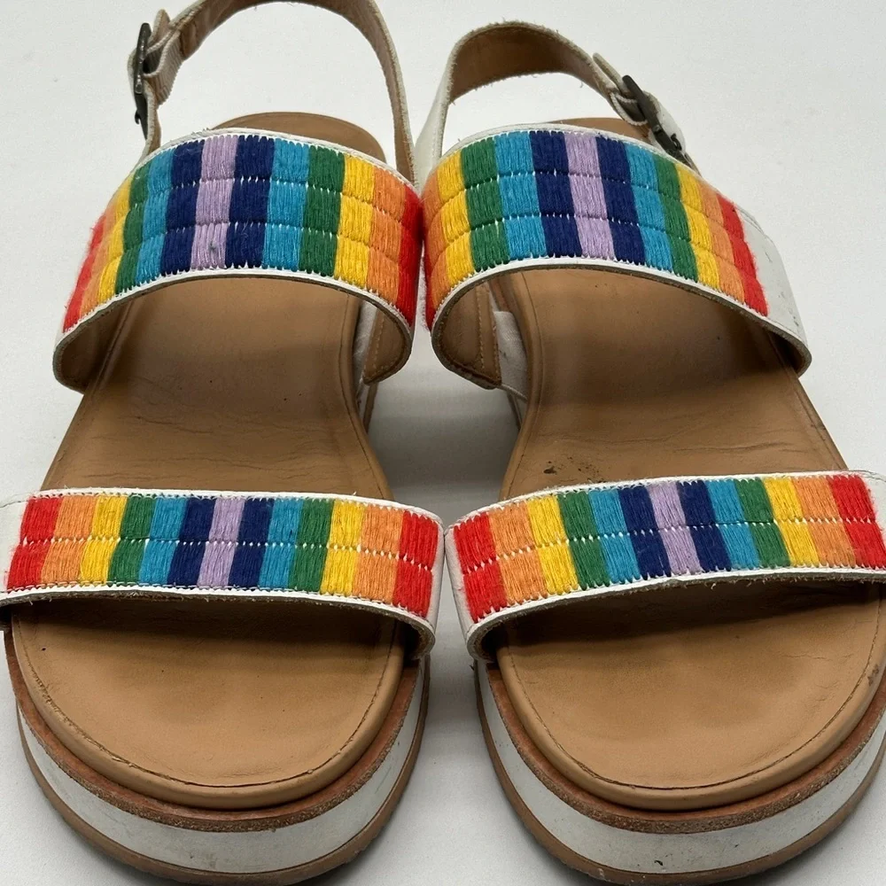 Soludos step into