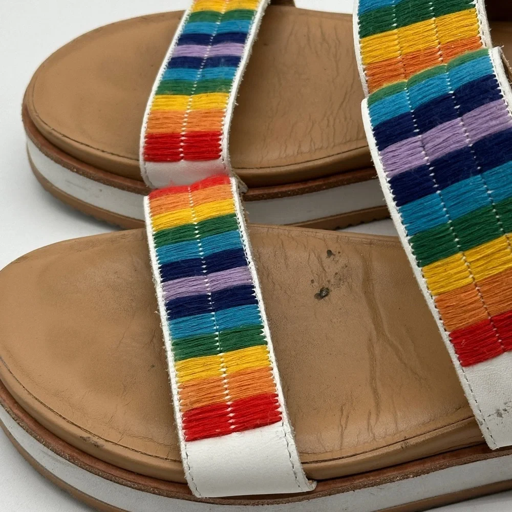 Soludos step into