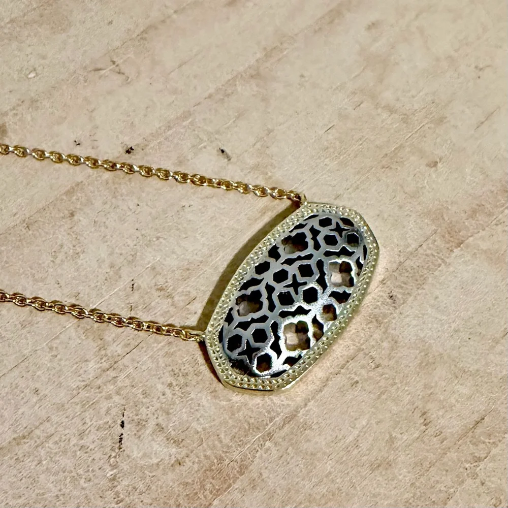 Kendra Scott kendra scott