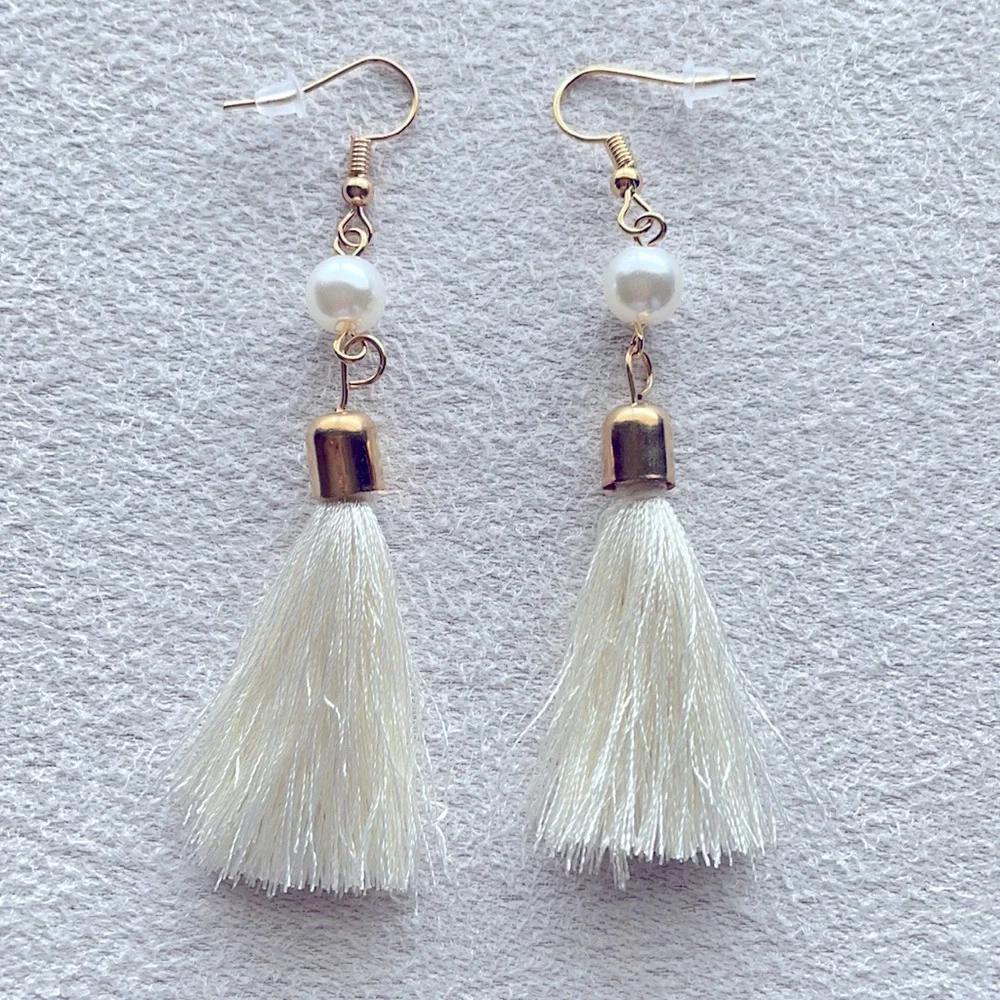 Lulus pair tassel pearls