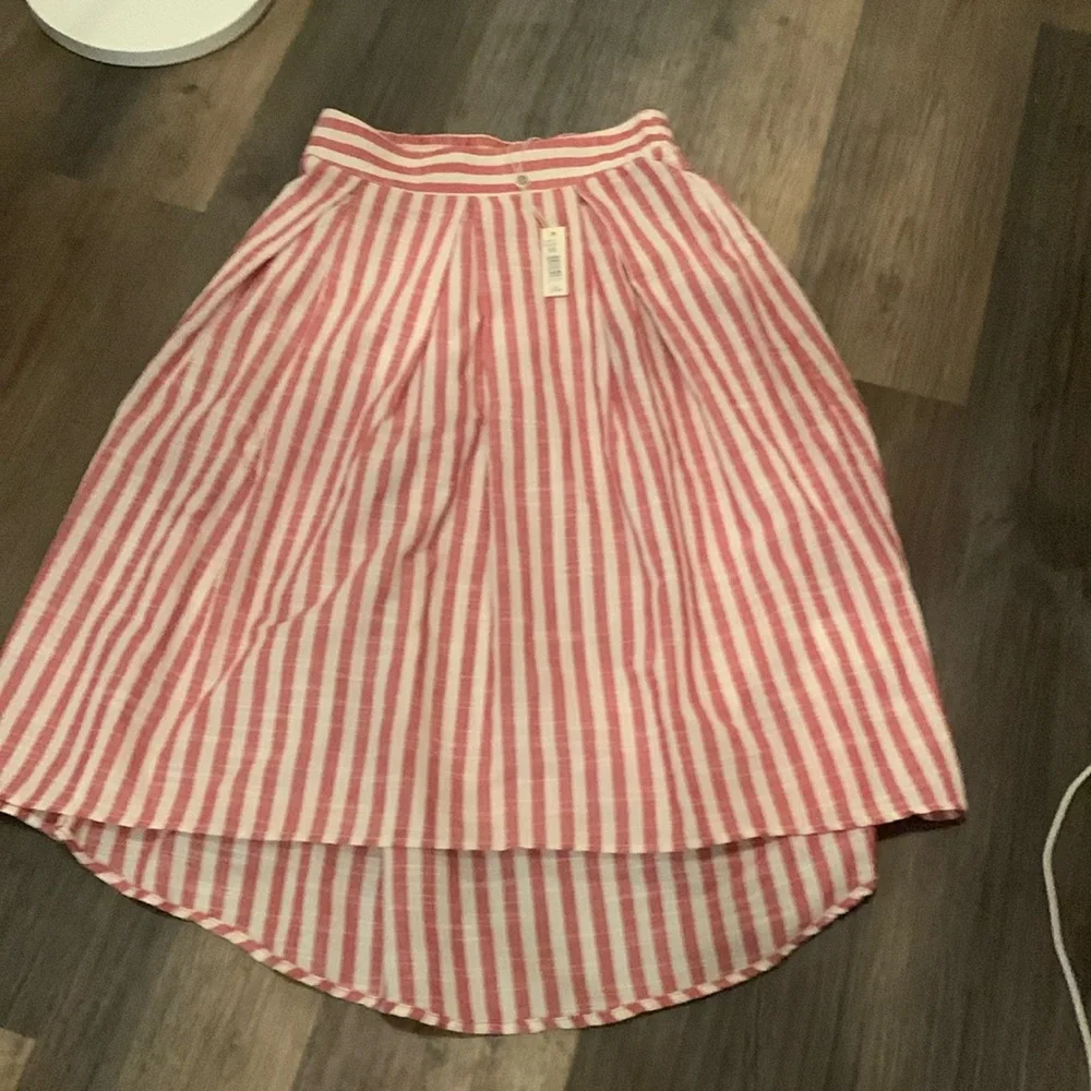 Max Studio hi lo midi skirt.‎ NWT. Retail 78