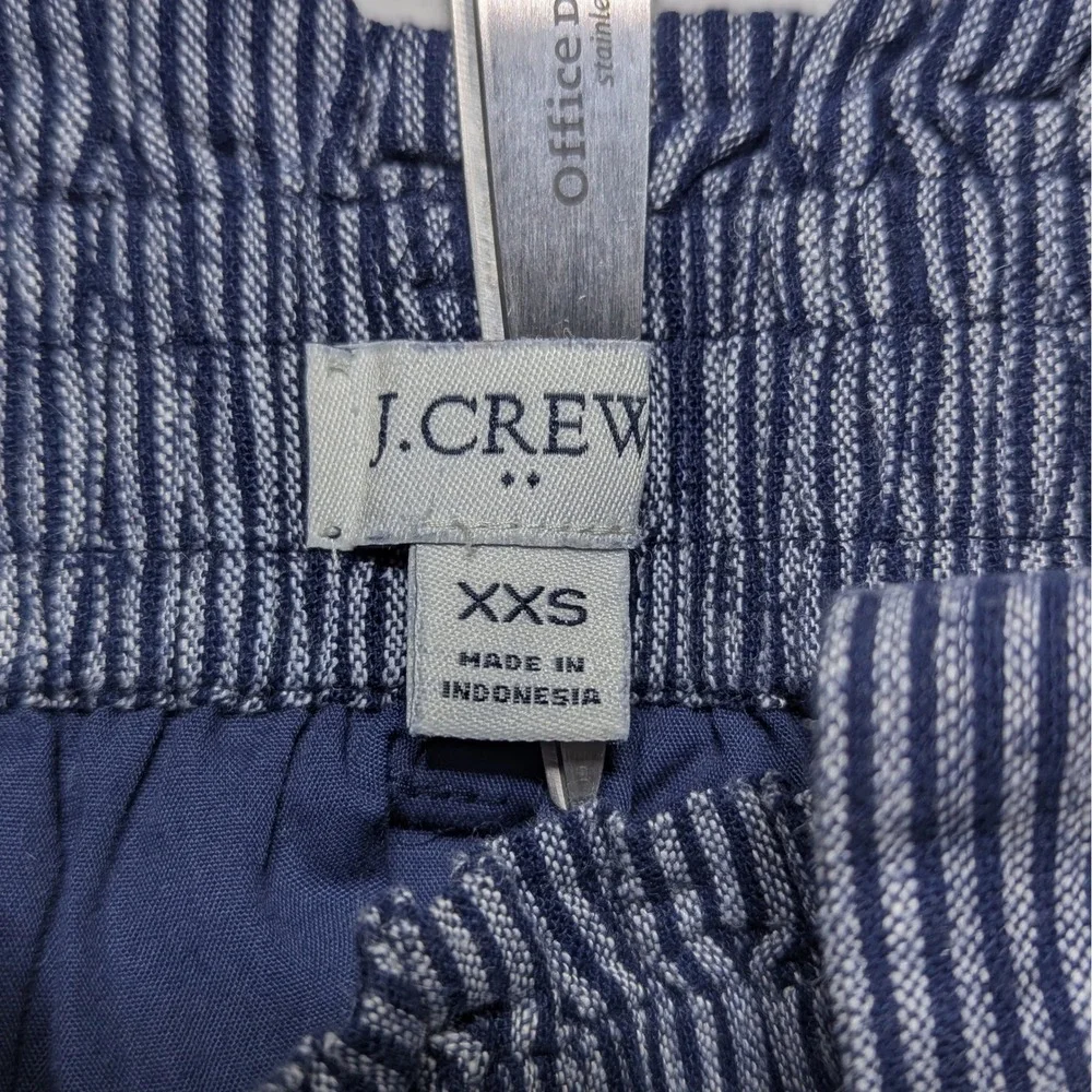 J. Crew Factory woven brand pull