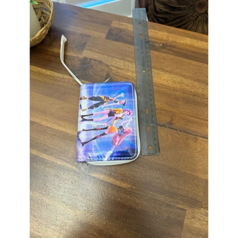 kpop secure fashion