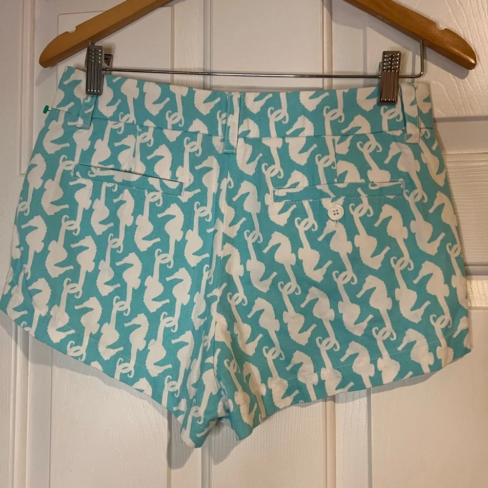 Macbeth Collection by Margaret Josephs Stylish Seahorse Print Women's Shorts
