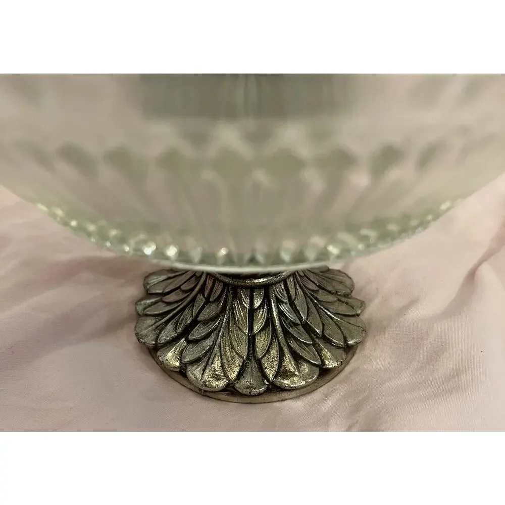Unbranded beautiful pedestal