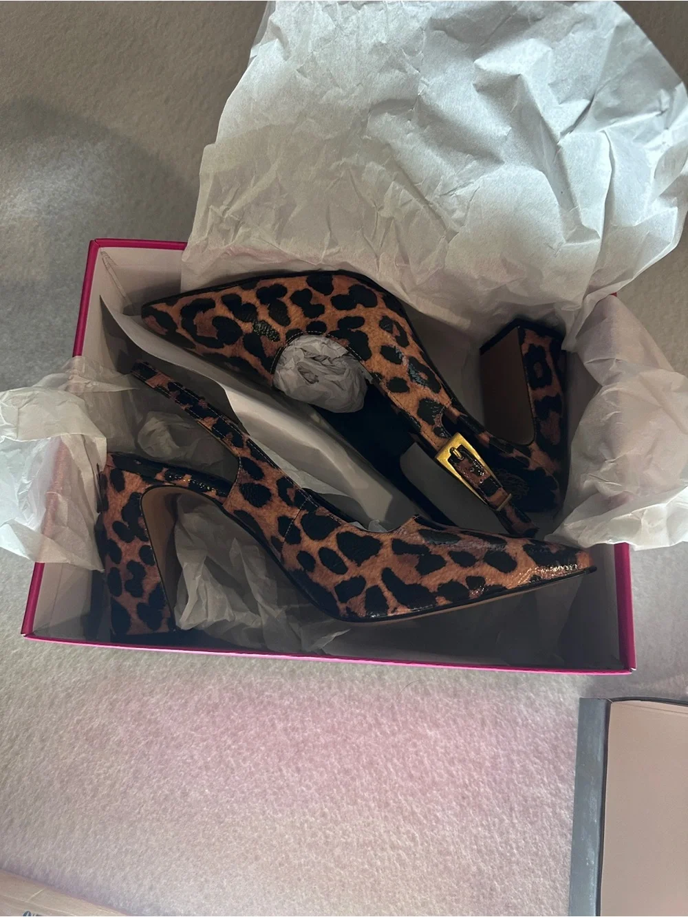 Vince Camuto eye catching
