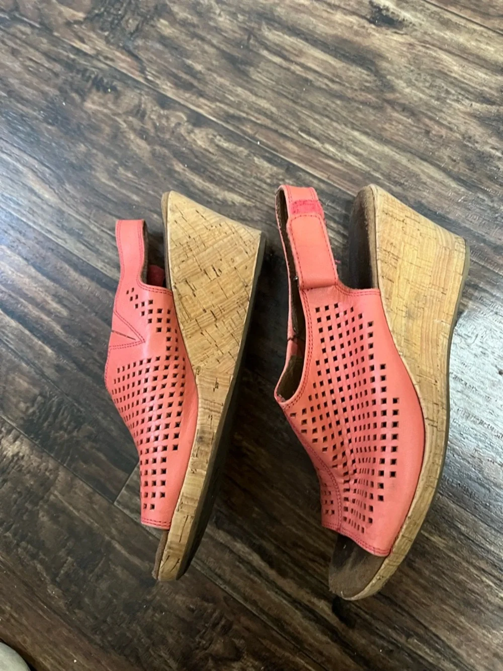no brand breathable perforated
