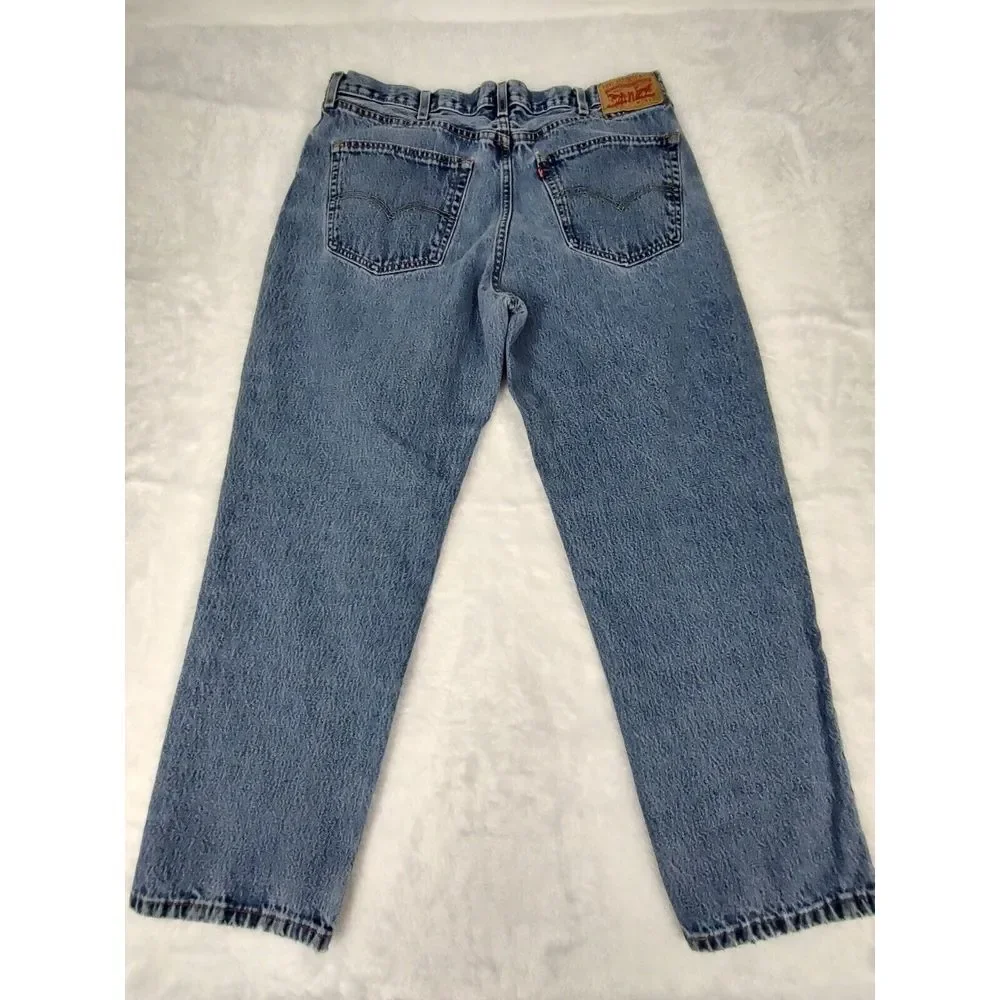 Levis levi 550