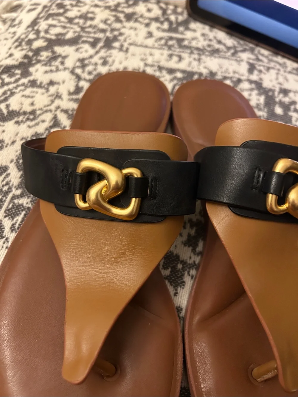 AEROSOLES leather slide