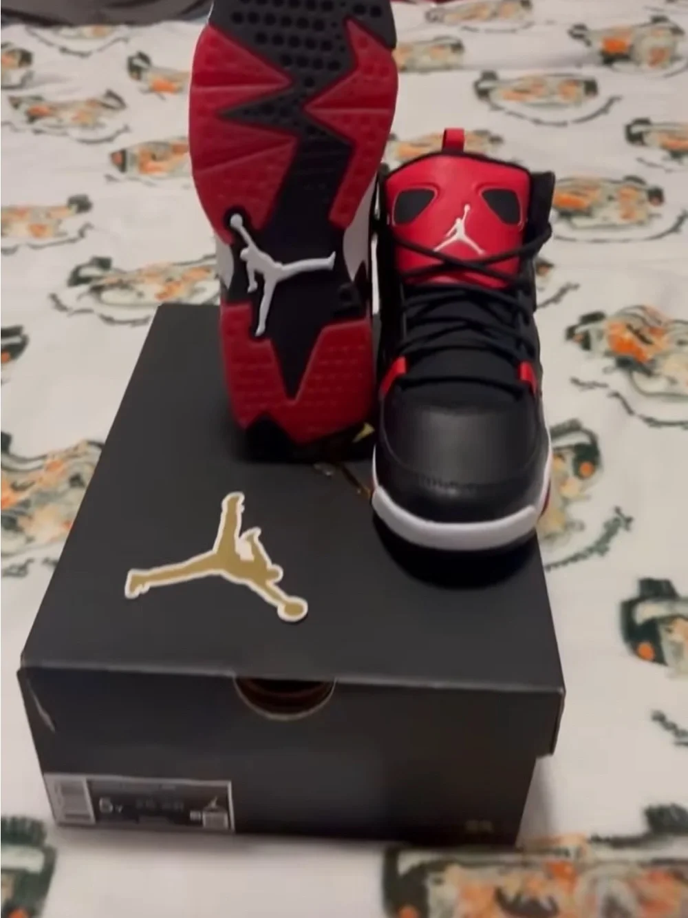 Jordan bold black