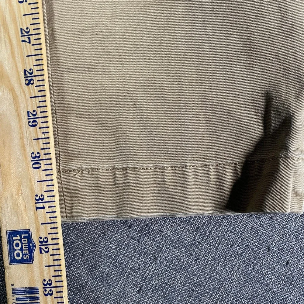 Banana Republic small hole