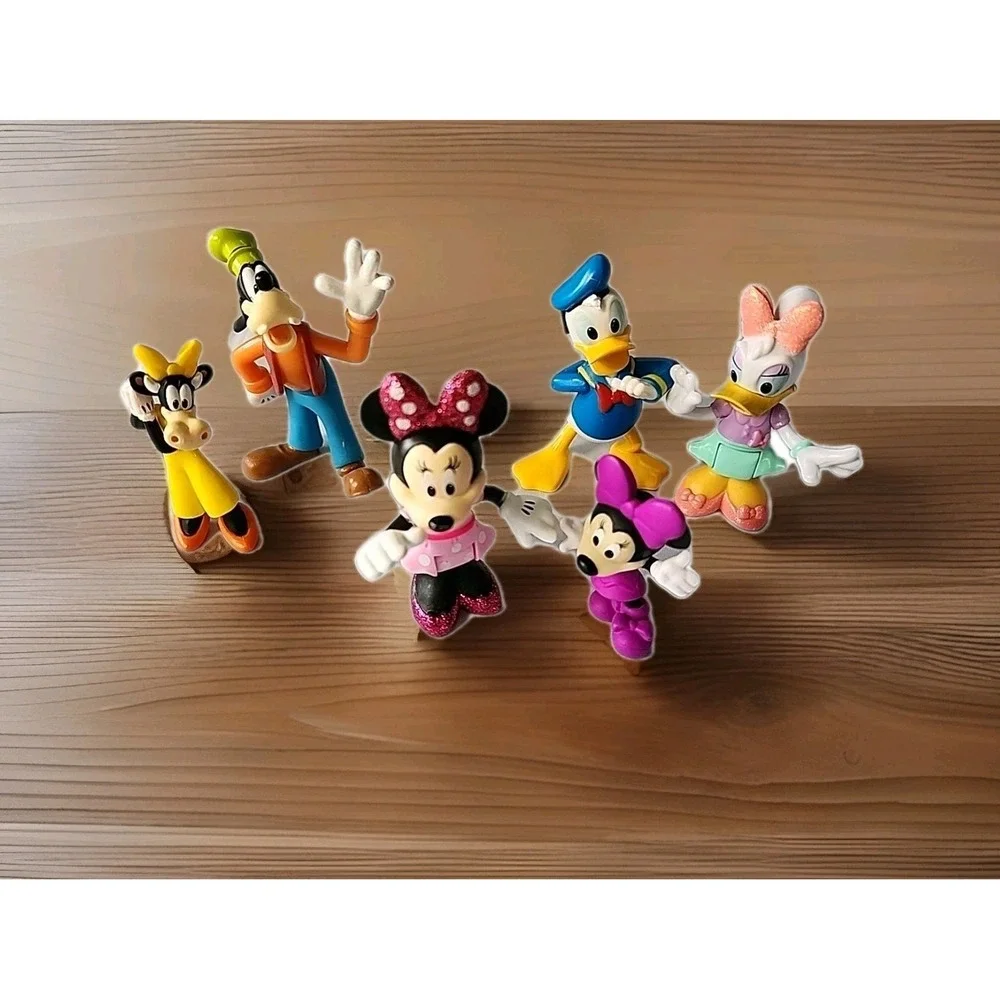 Lot 6 Disney Figures Cake Toppers Minnie & Baby,‎ Donald & Daffy Duck, Goofy +