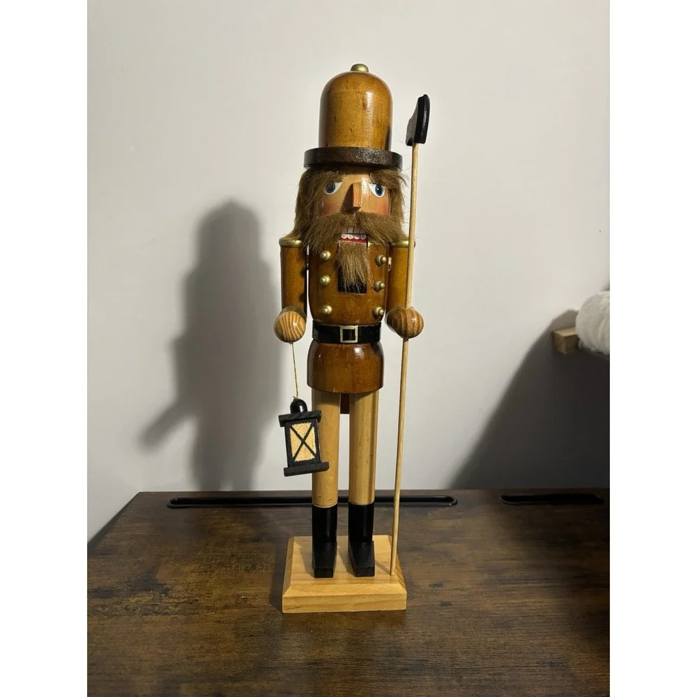 Golden Stain Nutcracker Large 14