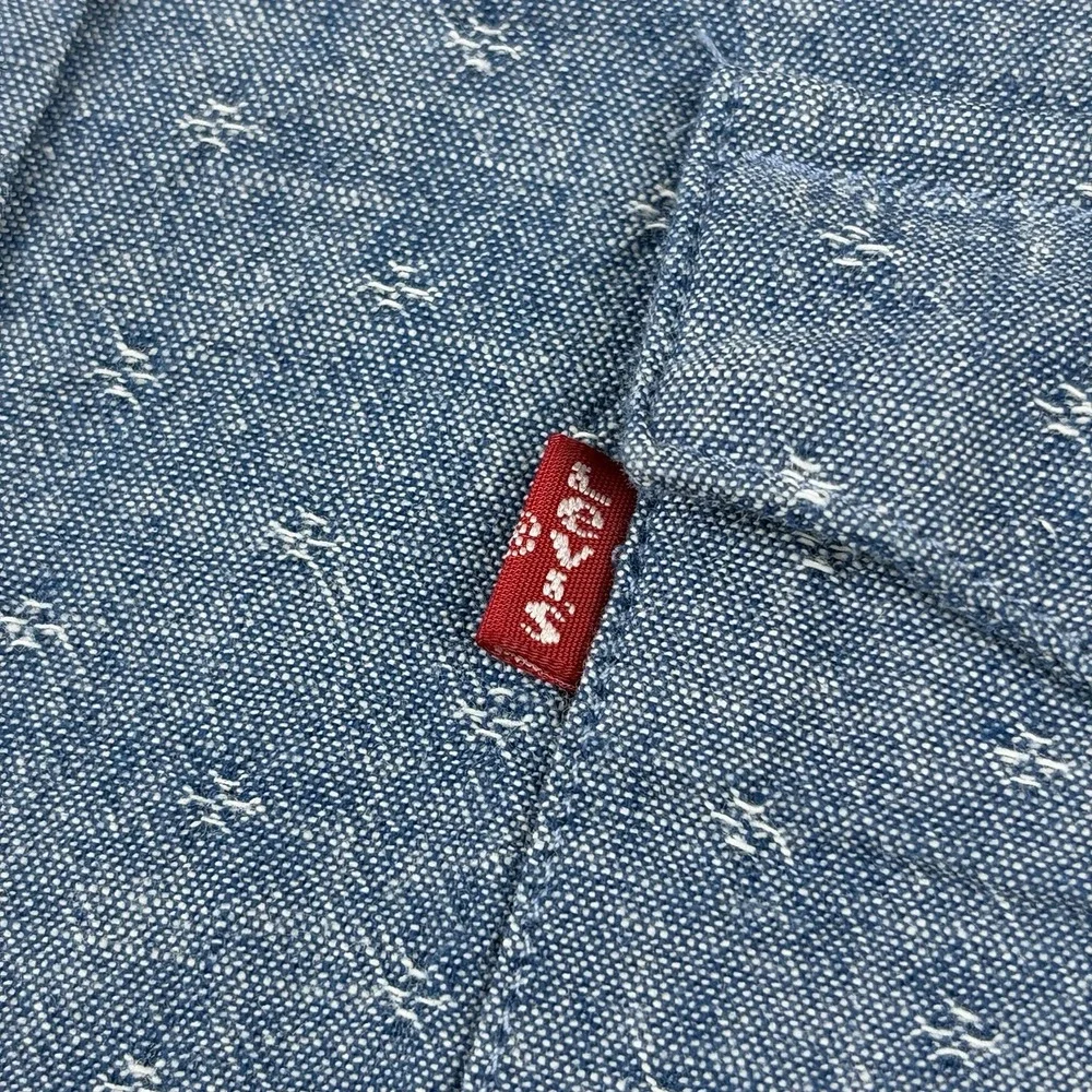 Levis see photos