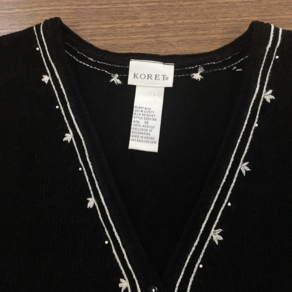 Koret white embroiled vintage