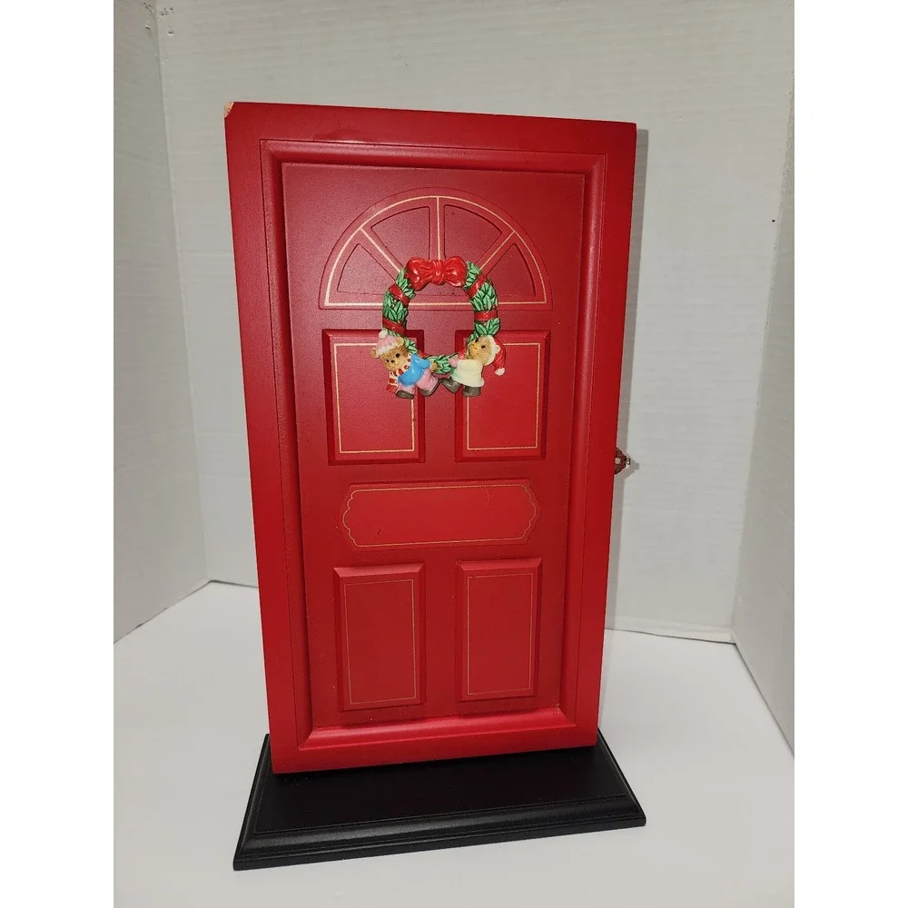 Vintage House‎ of Lloyd Red Christmas Wreath Photo Holder Door