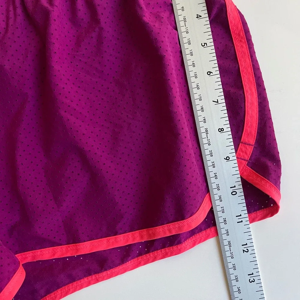 Under Armour reflective hem