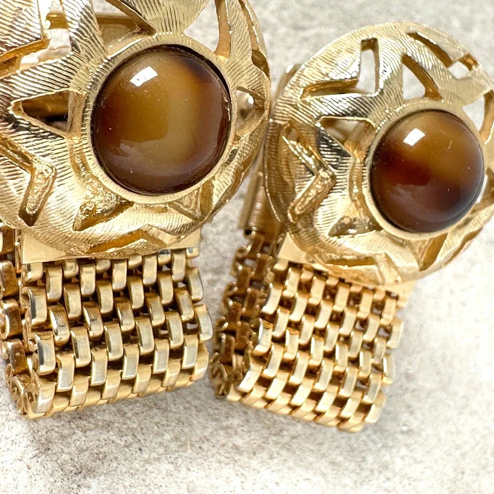 N/A these striking