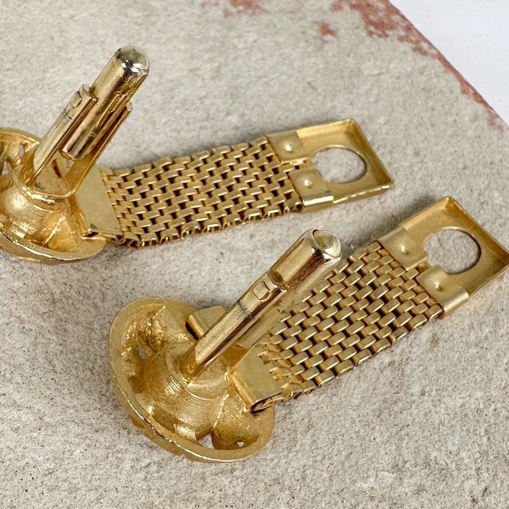 N/A these striking