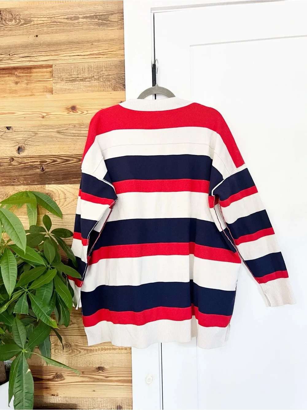 Free People design features