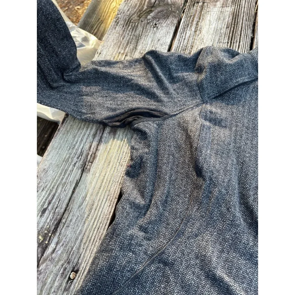 lululemon athletica size 10
