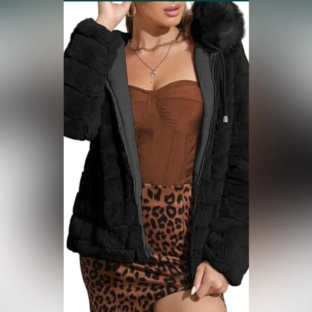 Geschallino~Black Reversible Faux Fur & Puffer Style Zip-Up Coat w/Hood~Size M