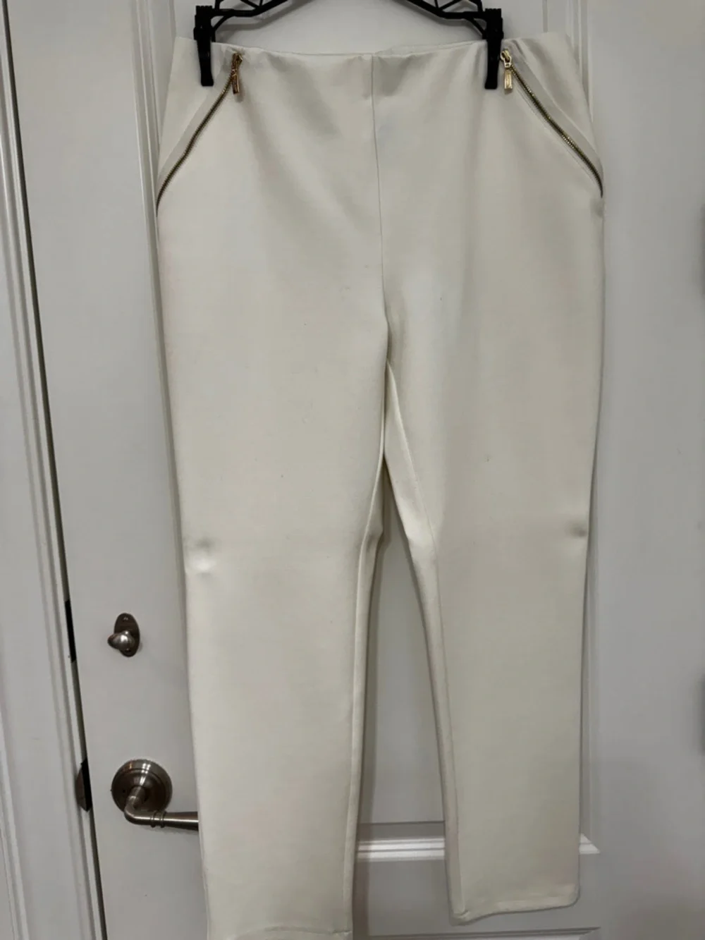 Black Label by Chico's Cream Ponte Pull-On Pants with Gold Zipper Pockets