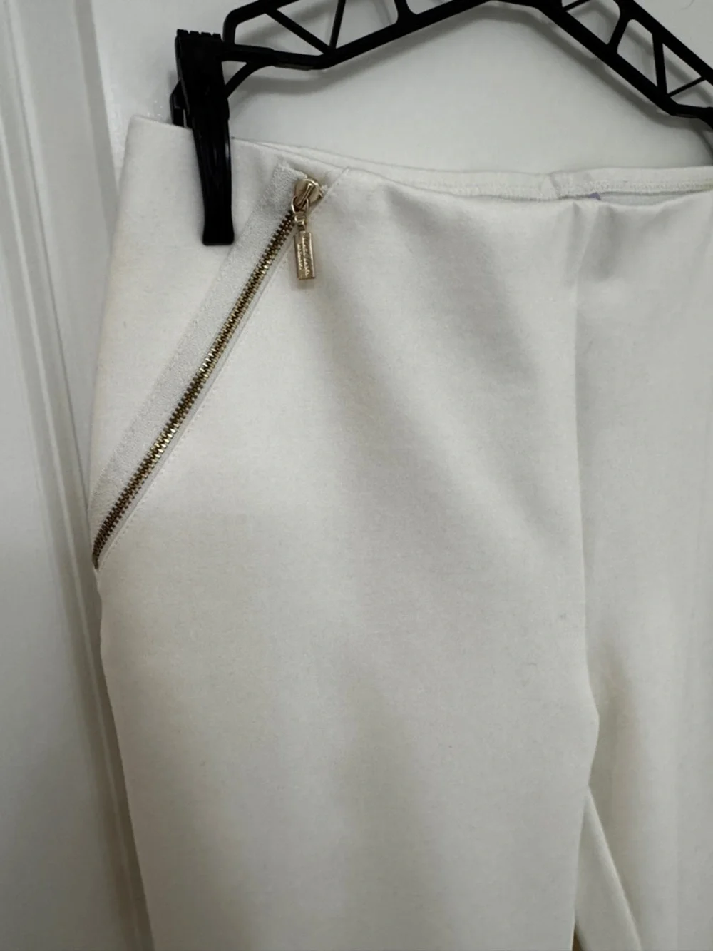 Chicos sleek cream