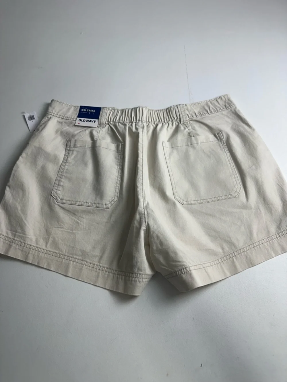 Old Navy women’s size XL high-rise OG Chino shorts‎ New with tags