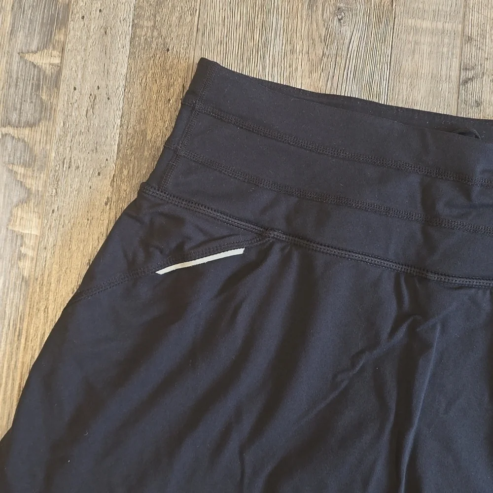 Athleta black short