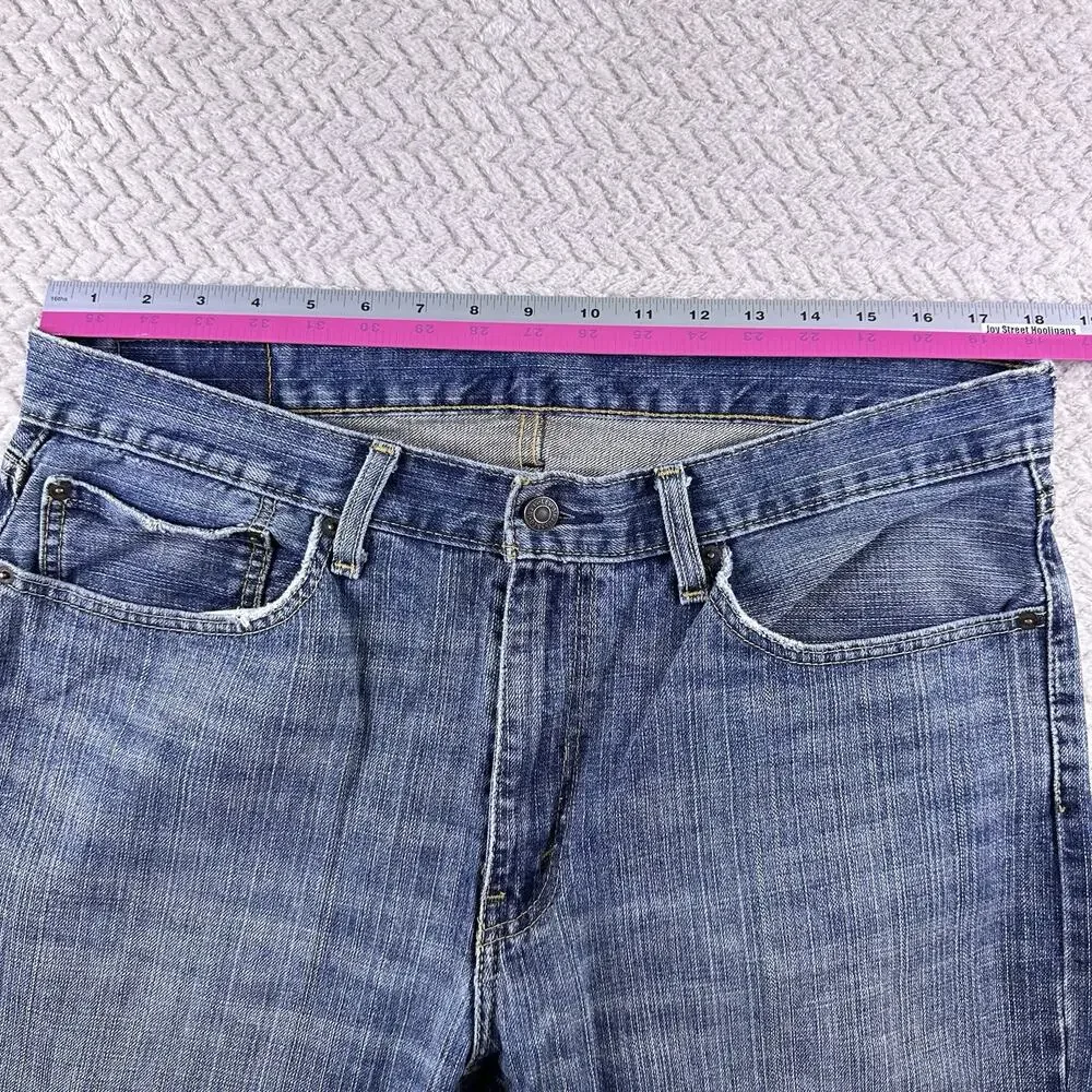 Levis levis 559
