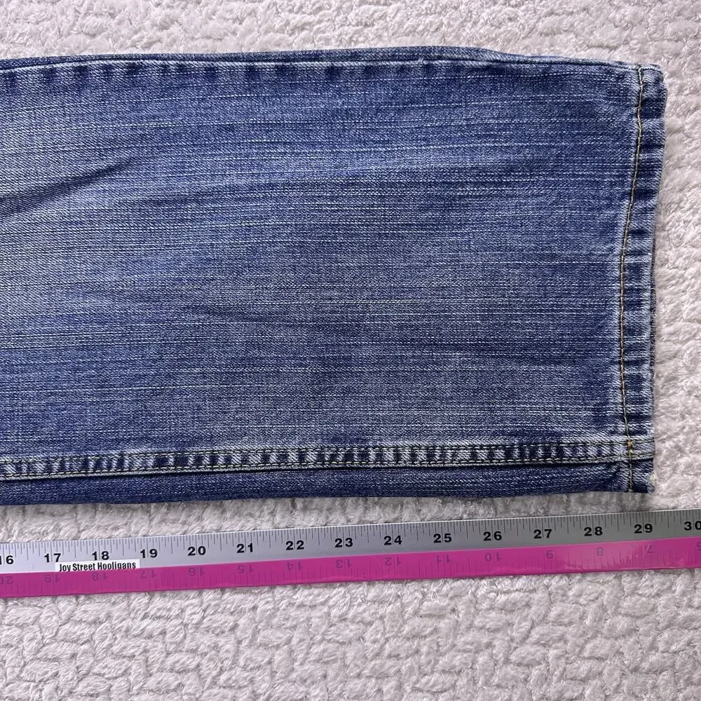 Levis levis 559