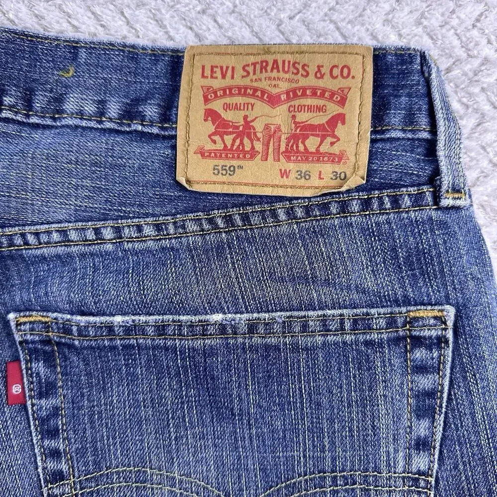 Levis levis 559