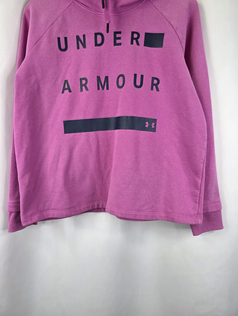 Under Armour Hoodie Women Medium Pink Loose Fit Pullover Sweatshirt Sweater Cozy