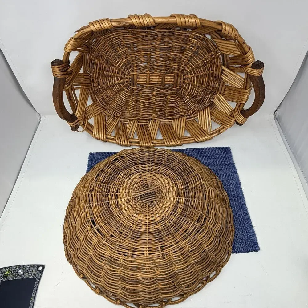 Unbranded vtg wicker
