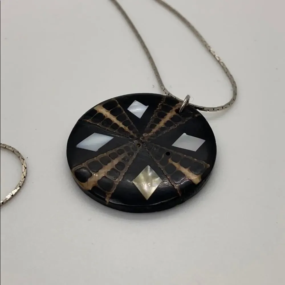 Vintage Abalone shell wooden pendant necklace
