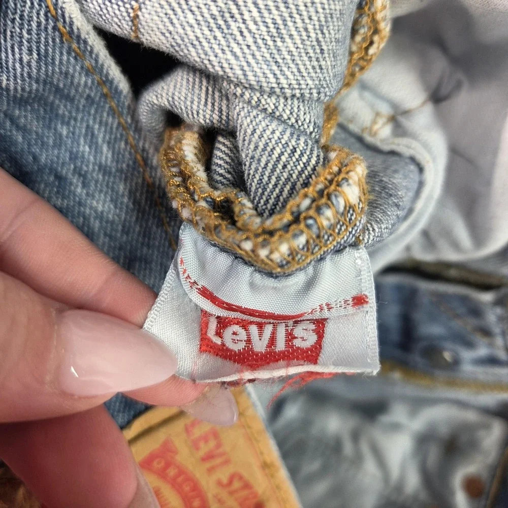 Levis important sizing