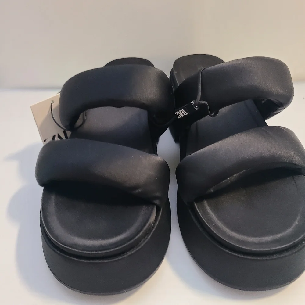 Zara flat fabric