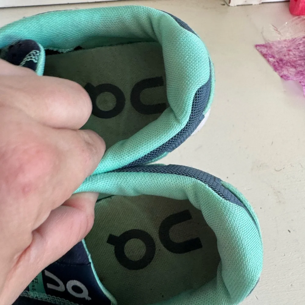On Running cloud women’s