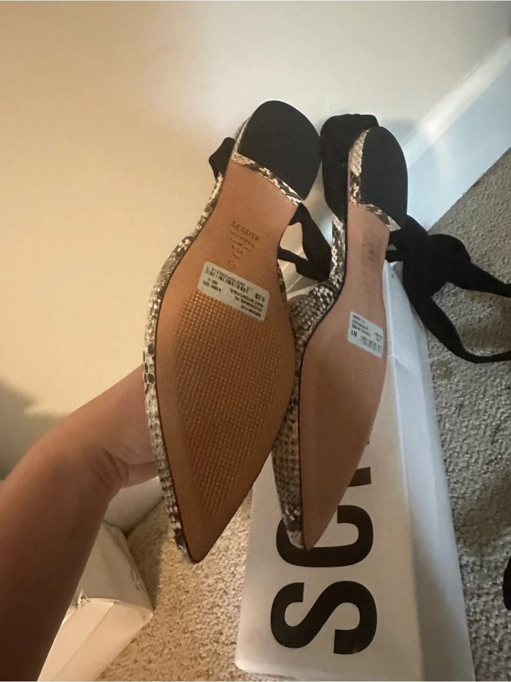 SCHUTZ new tags