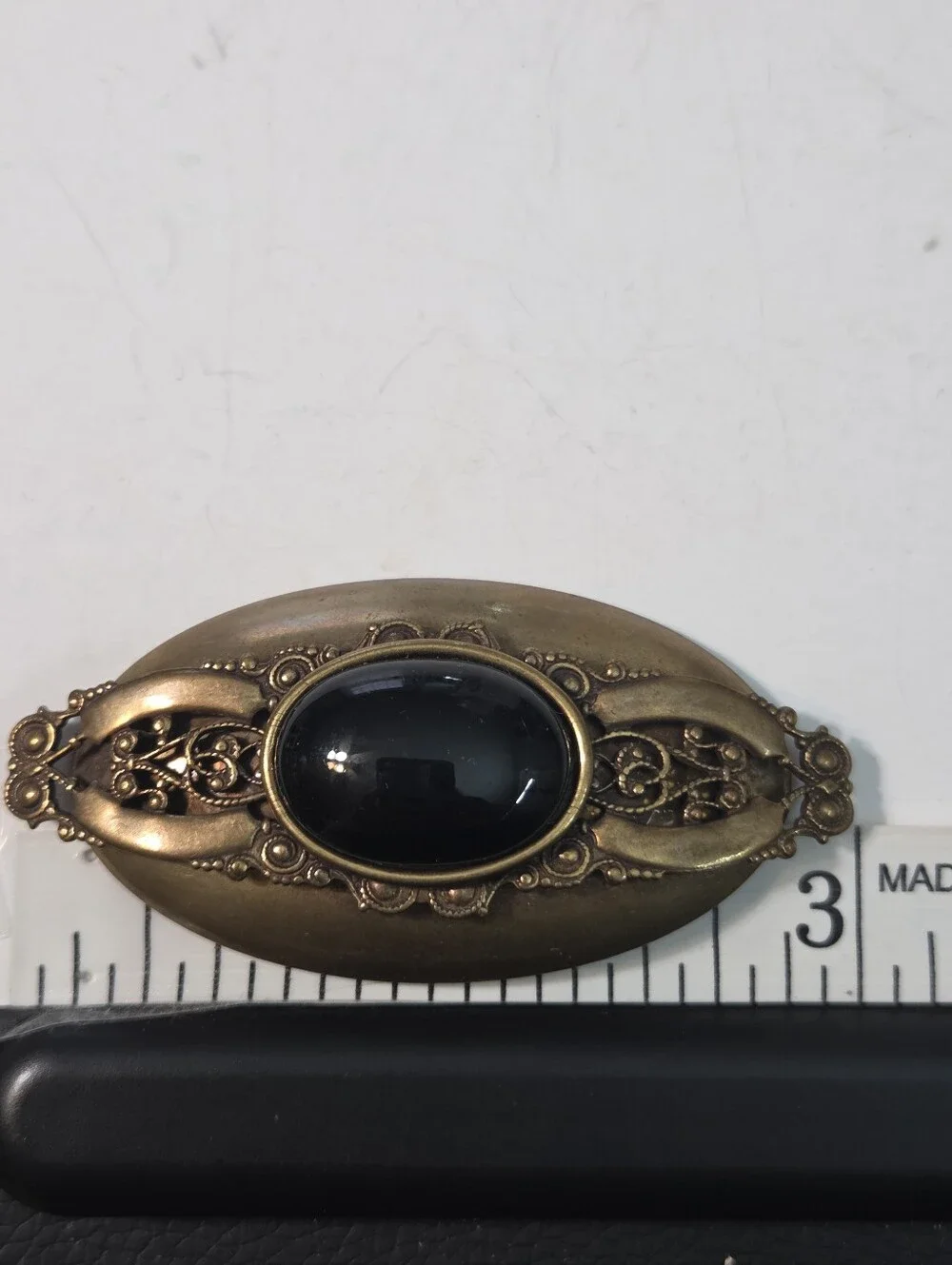 Jan Michaels oval metal