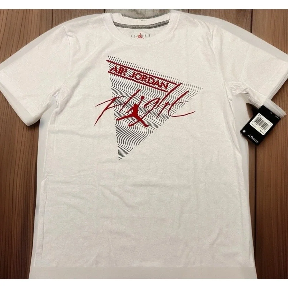NIKE AIR JORDAN‎ Flight WHITE SHORT SLEEVE Graphic Tee Boy S 5-6 NWT
