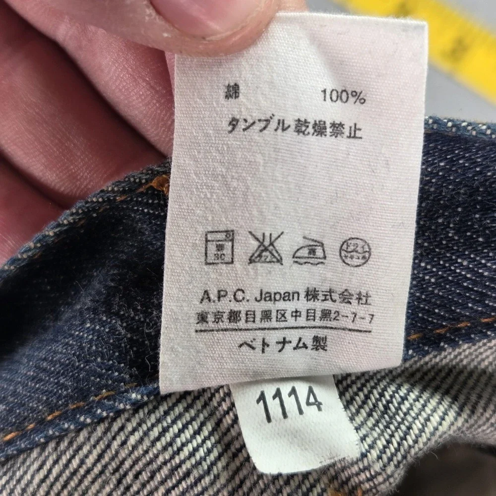 A.P.C. important sizing