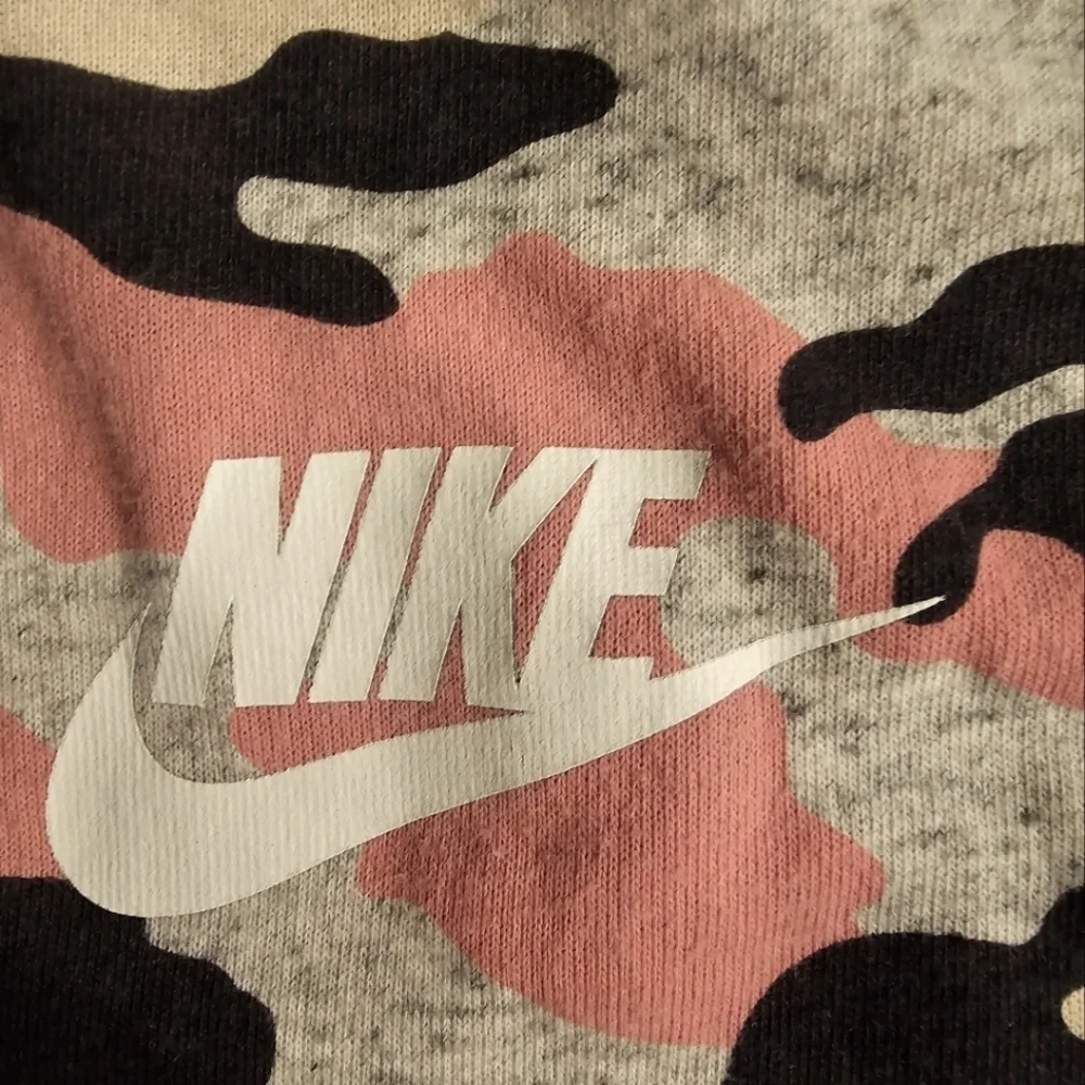 Nike camouflage gray