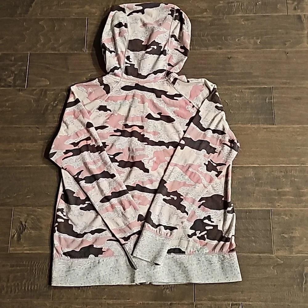 Nike camouflage gray