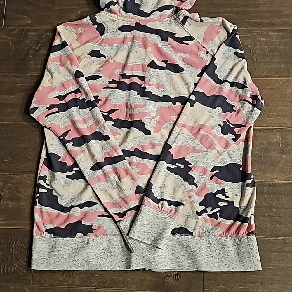 Nike camouflage gray